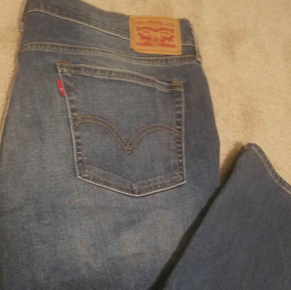 Levi's Boyfriend Capris